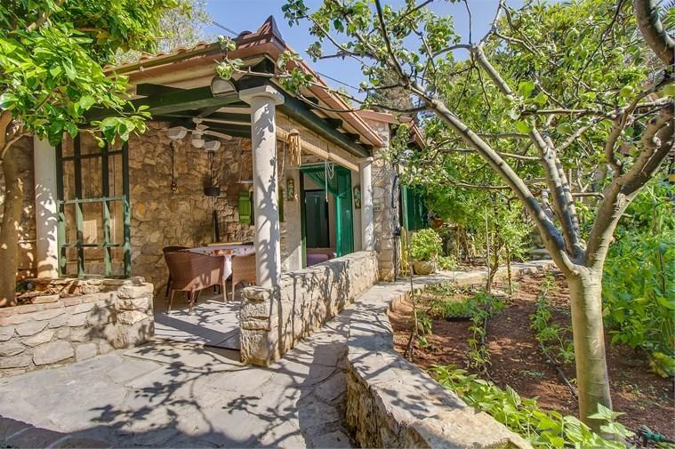 Apartment Julia Veli Losinj Exterior photo